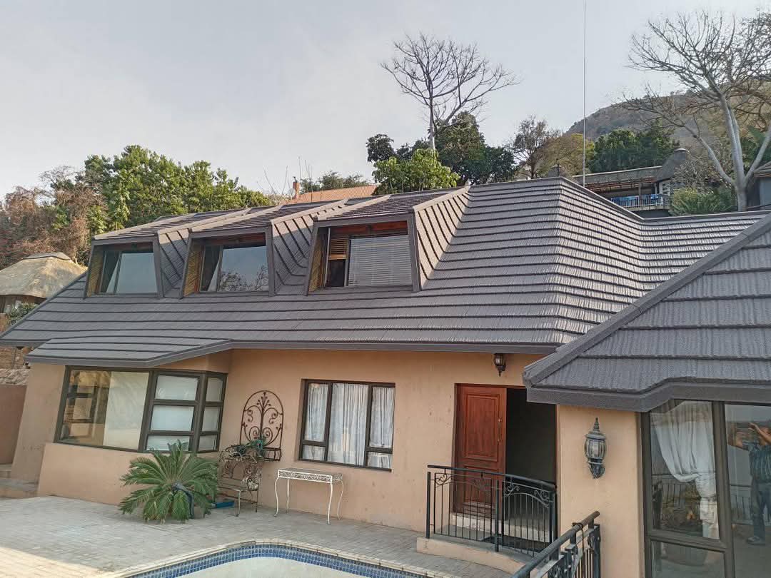 GR8 Thatch roofing project 28