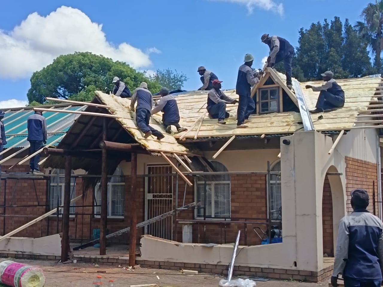 GR8 Thatch roofing project 30