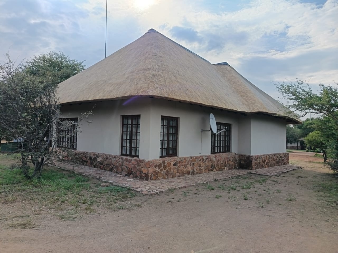 GR8 Thatch roofing project 2