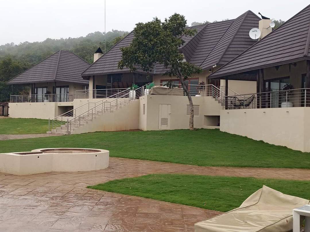 GR8 Thatch roofing project 4