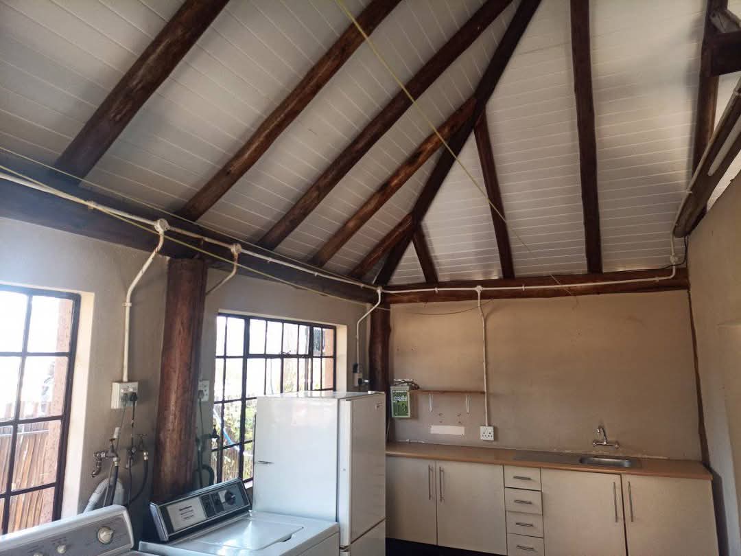 GR8 Thatch roofing project 10