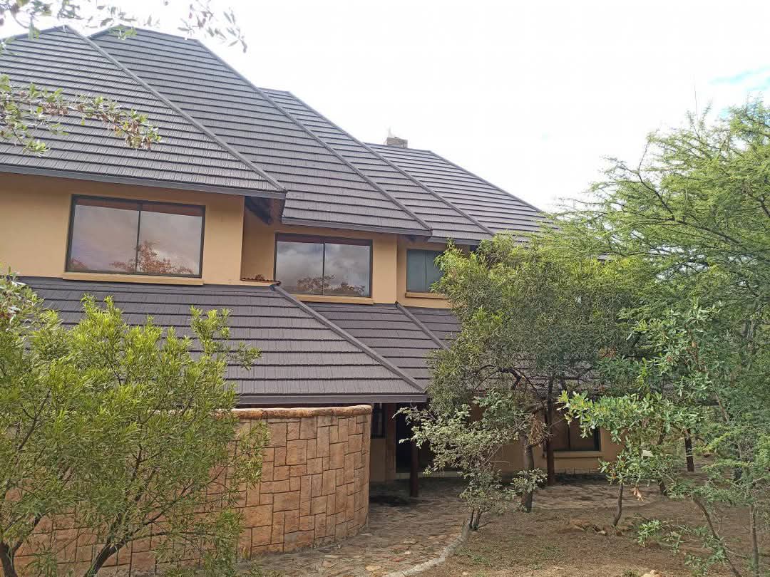 GR8 Thatch roofing project 12