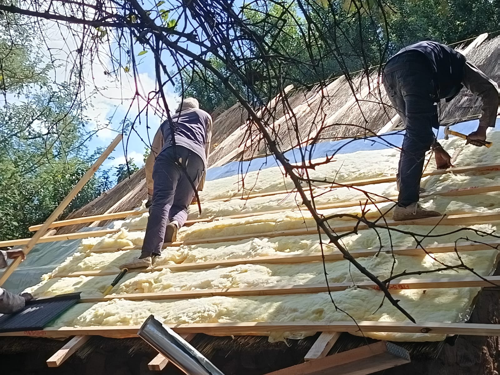 GR8 Thatch roofing project 18
